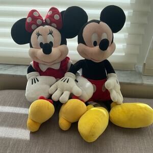 Set Of Disney Mickey And Minnie Mouse Stuffed Animals